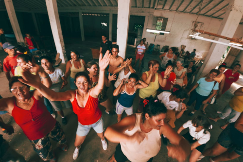 grafik.png happy people in Latin America
